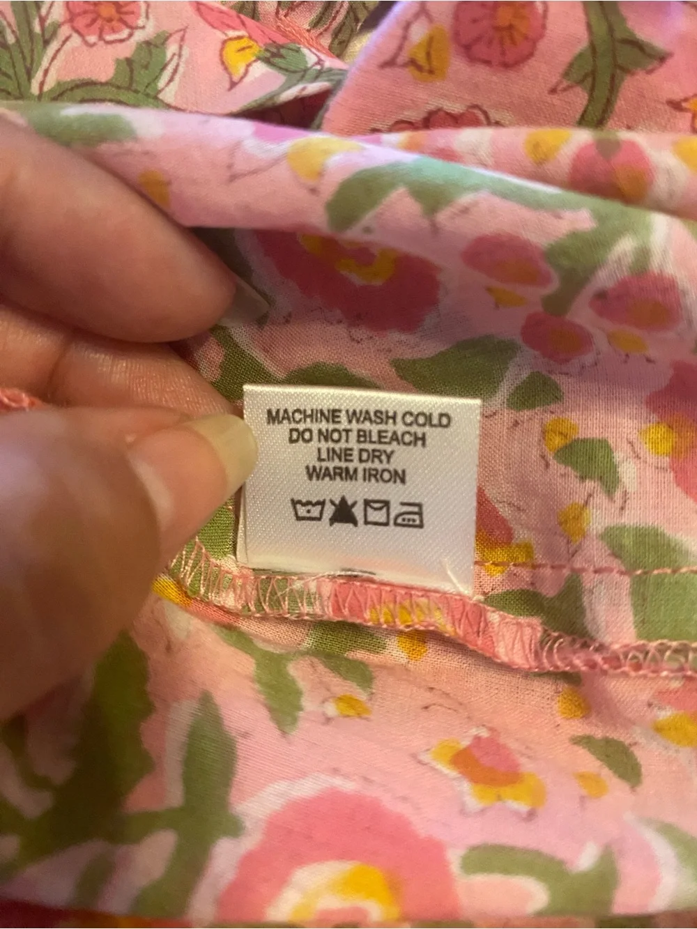 Tuckernuck - NEW - Pink Floral Tie-Neck Ruffle Sleeve Top